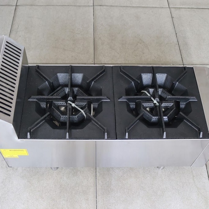 Bếp âu 2 họng dọc Berjaya OB2-17, cận cảnh hai họng bếp từ phía trên