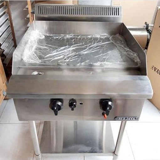 Bếp chiên phẳng chân đứng Berjaya GG2BFS-17, chụp thực tế, mặt bếp phẳng còn bọc nilon