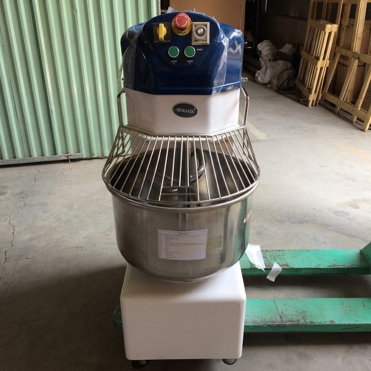 Máy trộn bột hai tốc độ 66 lít Berjaya BJY-SM50M, chụp thực tế trong kho, máy trộn bột thố lớn có lưới