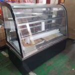 Tủ trưng bày bánh nóng kính cong Berjaya HDW-15SB13-3